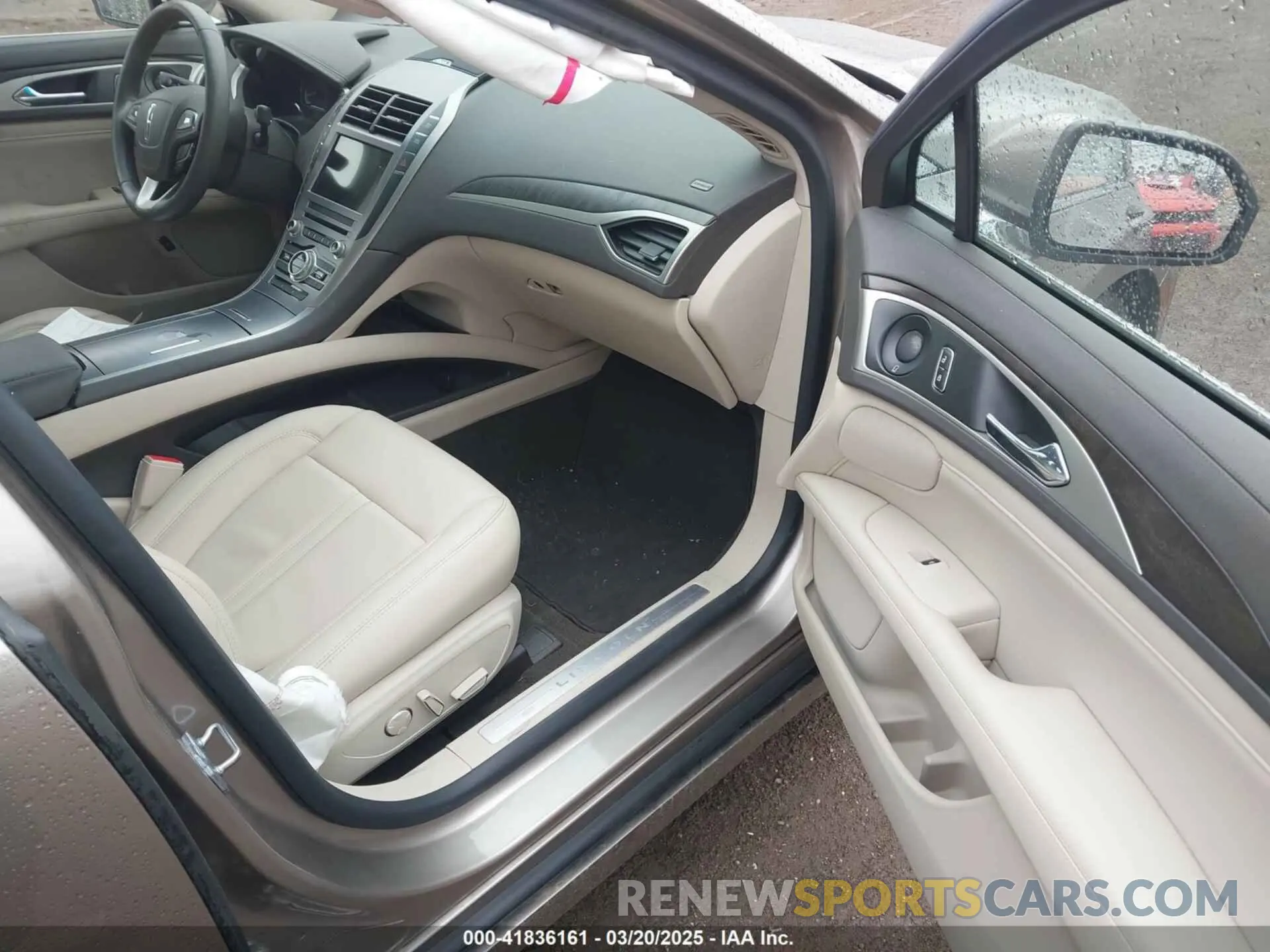 5 fotografías del automóvil dañado 3LN6L5LU7KR622008 LINCOLN MKZ HYBRID 2019