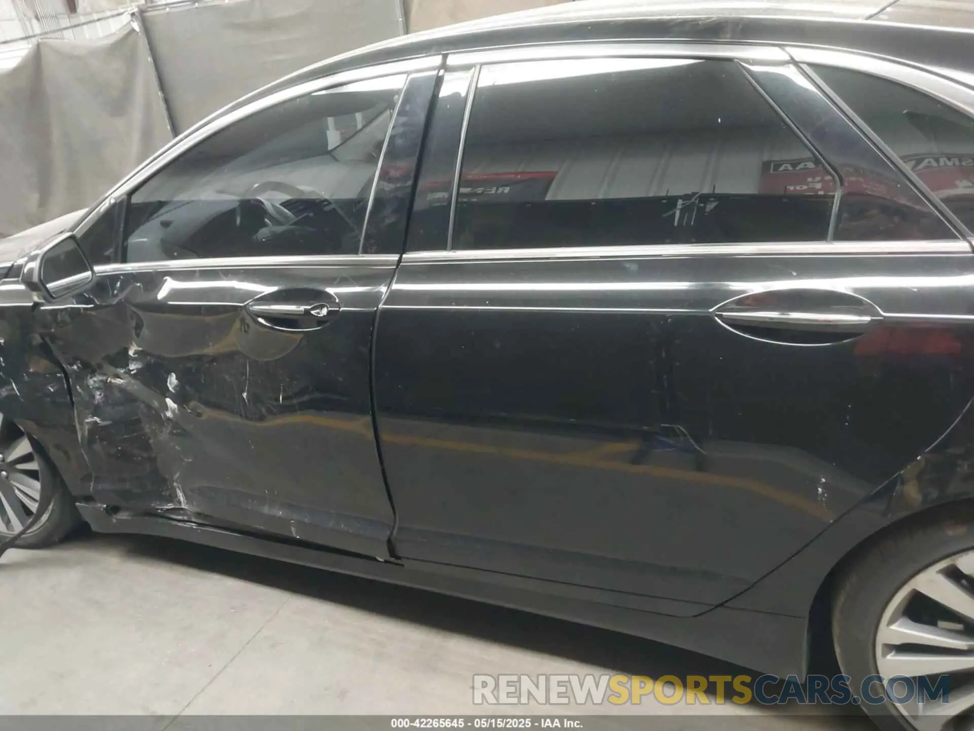 14 fotografías del automóvil dañado 3LN6L5MU3KR618696 LINCOLN MKZ HYBRID 2019