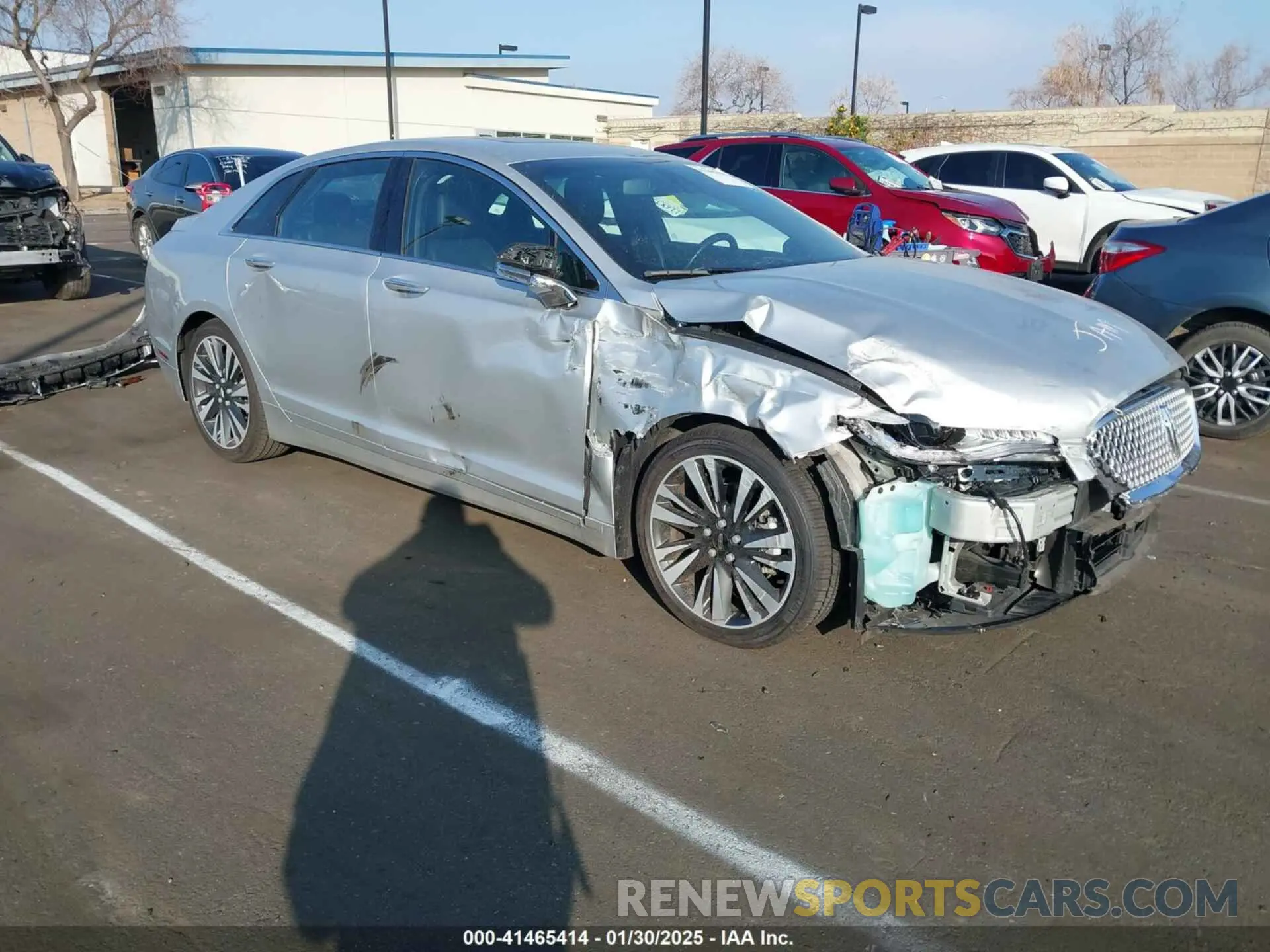 12 fotografías del automóvil dañado 3LN6L5MU6KR611449 LINCOLN MKZ HYBRID 2019