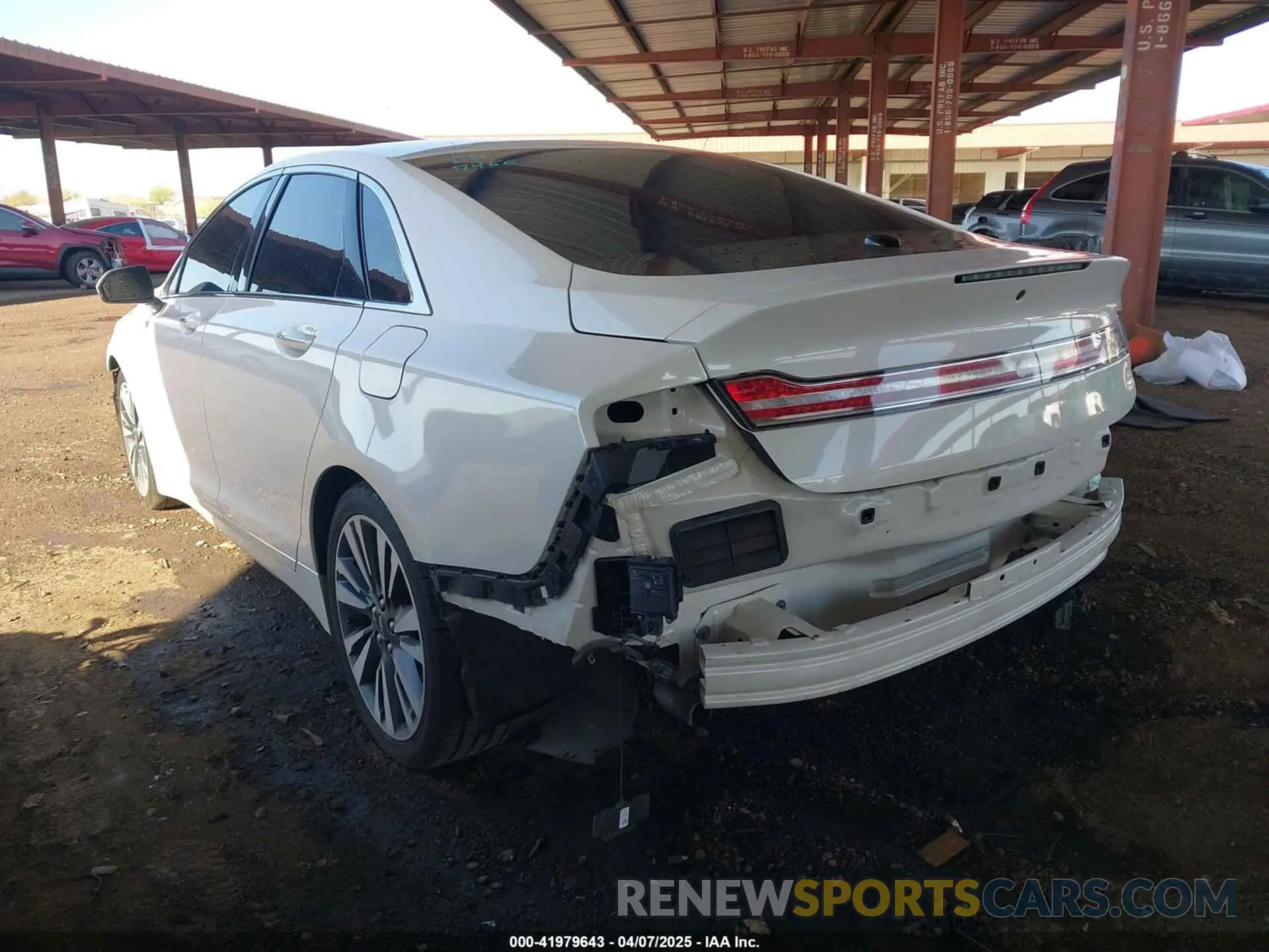 3 fotografías del automóvil dañado 3LN6L5MU8KR608469 LINCOLN MKZ HYBRID 2019