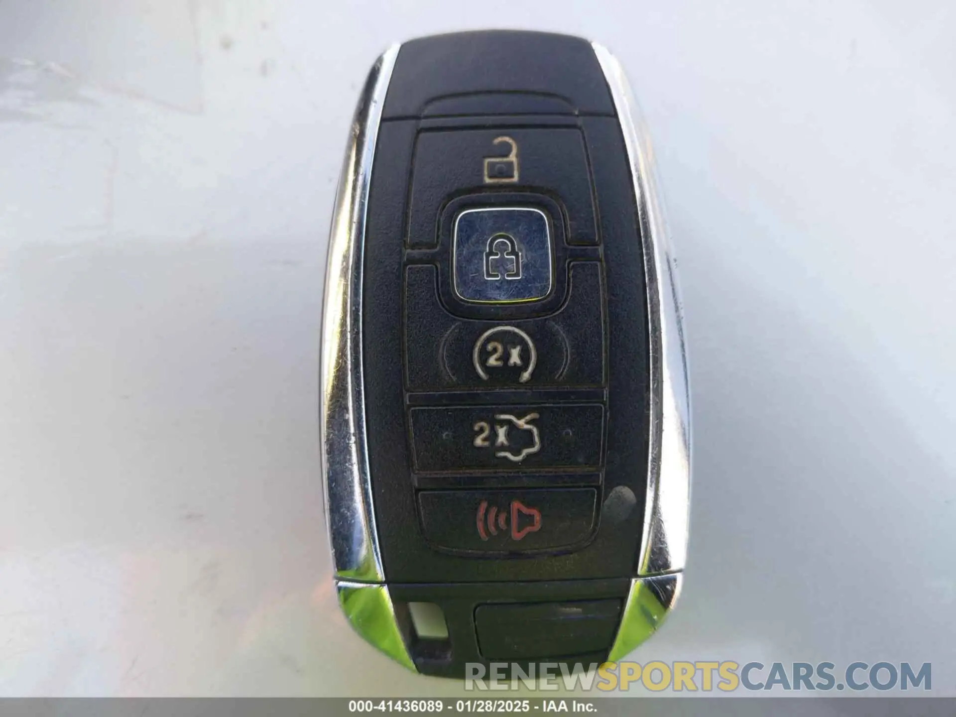 11 fotografías del automóvil dañado 2LMPJ6J90KBL39841 LINCOLN NAUTILUS 2019