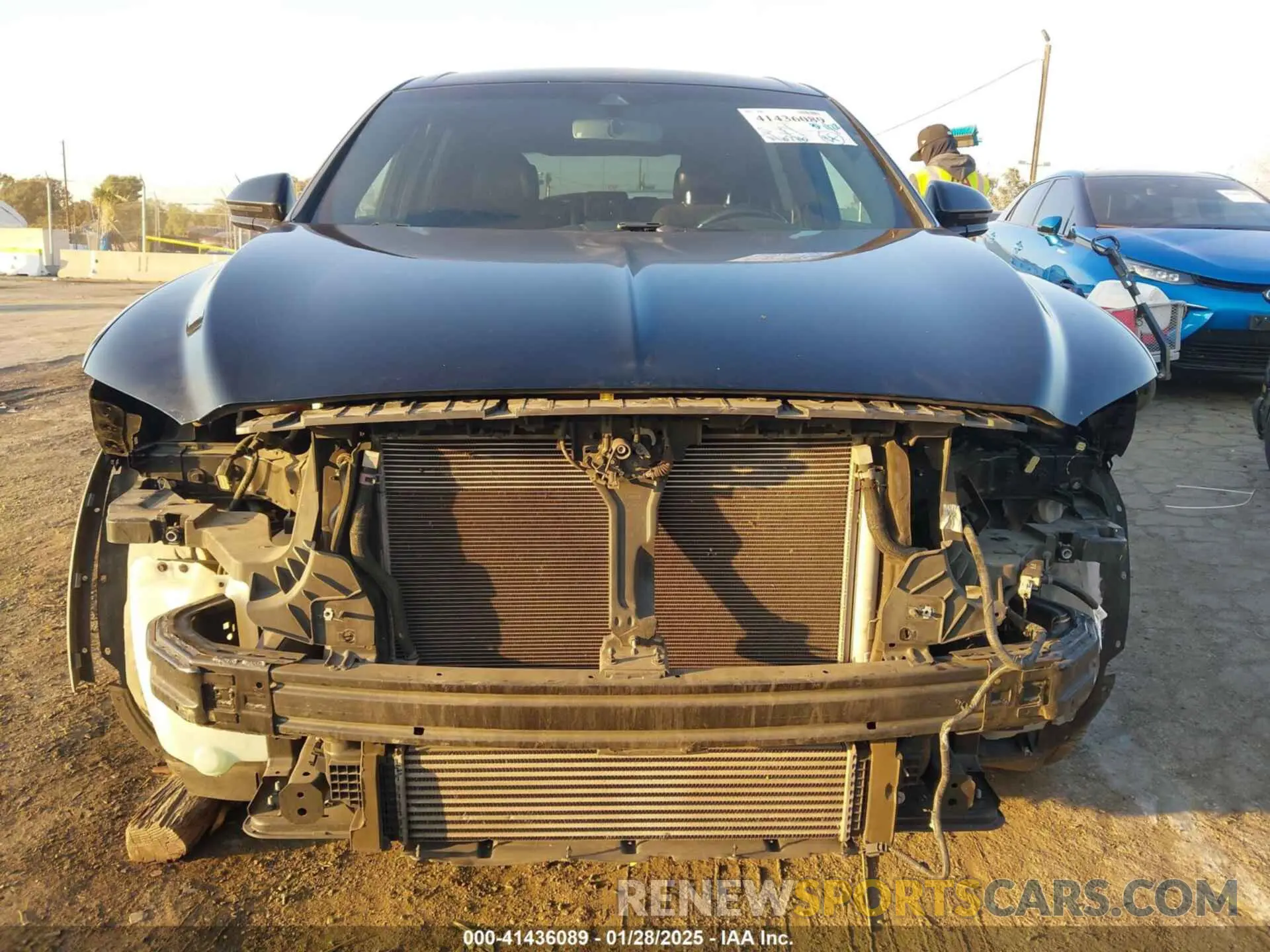 13 fotografías del automóvil dañado 2LMPJ6J90KBL39841 LINCOLN NAUTILUS 2019