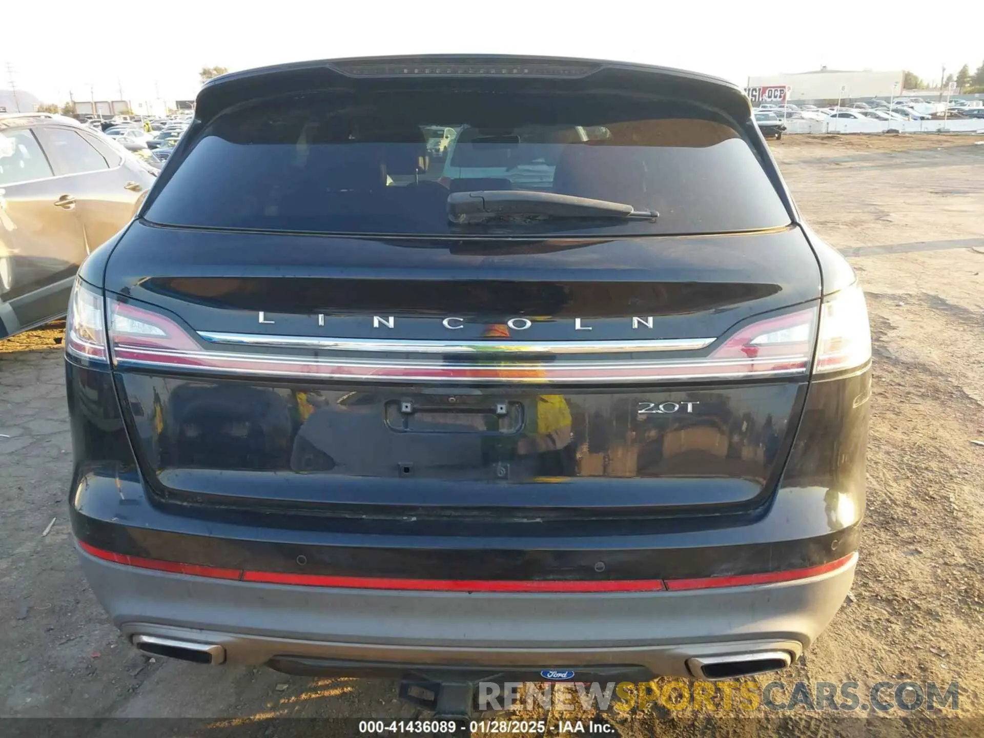 17 fotografías del automóvil dañado 2LMPJ6J90KBL39841 LINCOLN NAUTILUS 2019