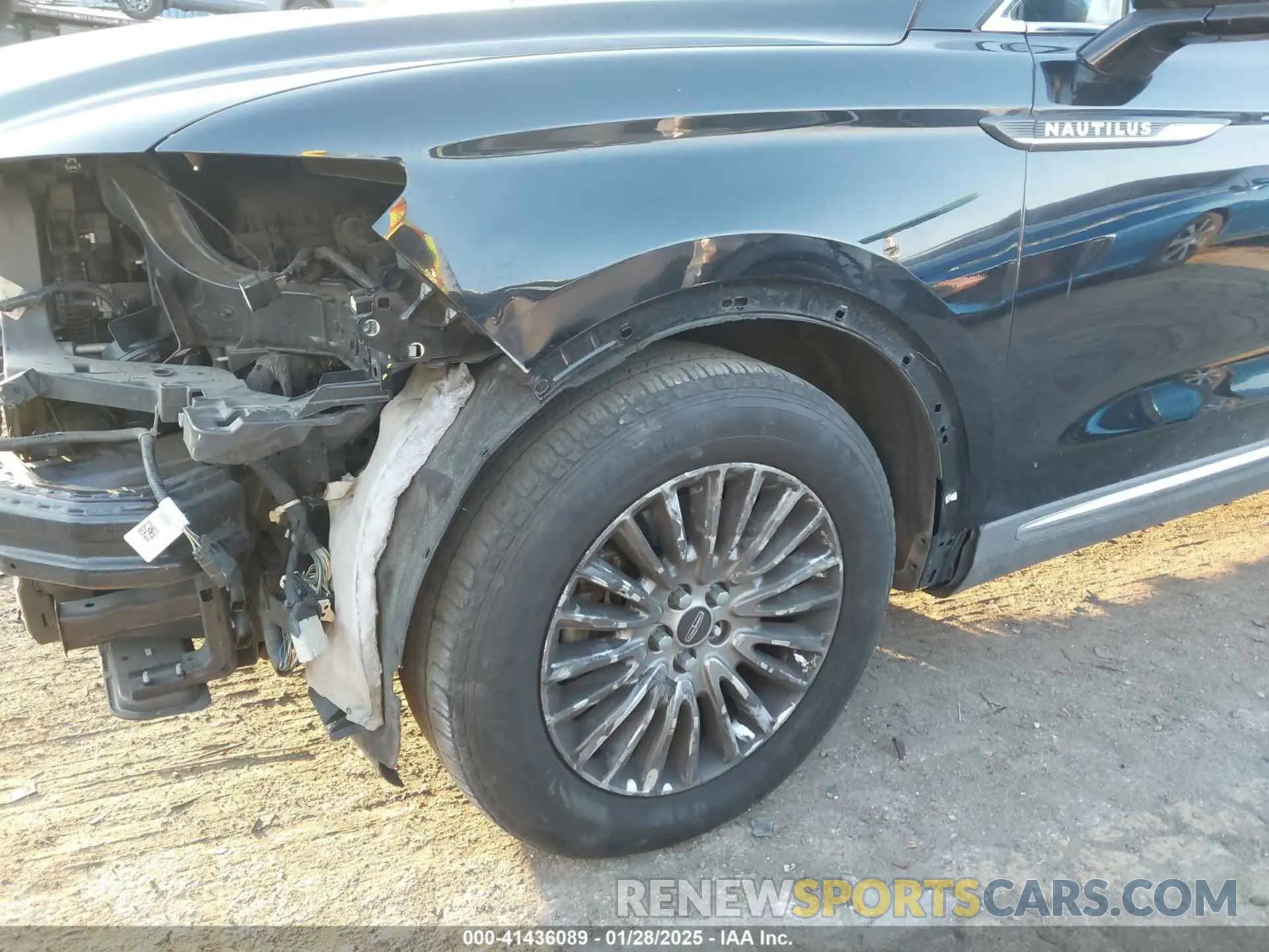 20 fotografías del automóvil dañado 2LMPJ6J90KBL39841 LINCOLN NAUTILUS 2019