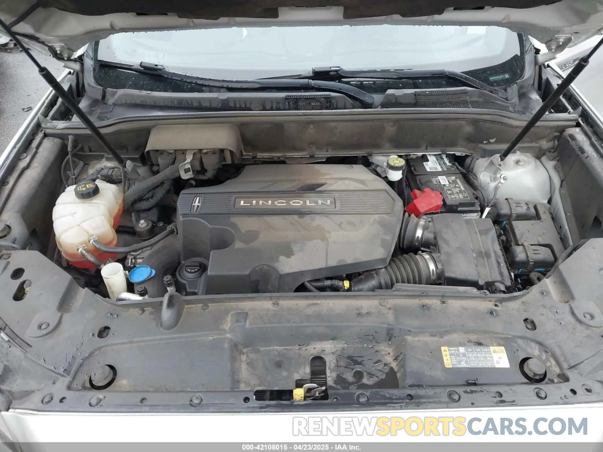 10 fotografías del automóvil dañado 2LMPJ6KP4KBL45865 LINCOLN NAUTILUS 2019