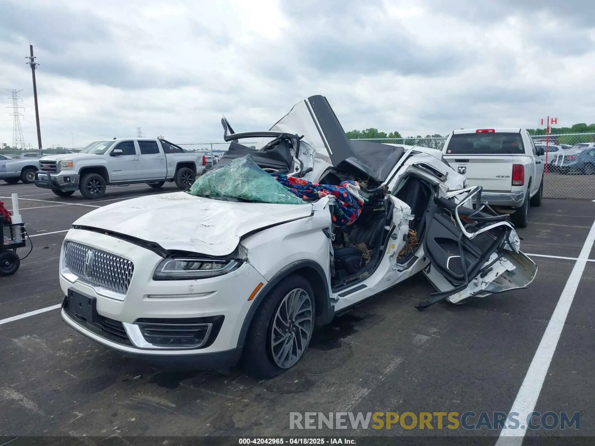 6 fotografías del automóvil dañado 2LMPJ6L94KBL21159 LINCOLN NAUTILUS 2019