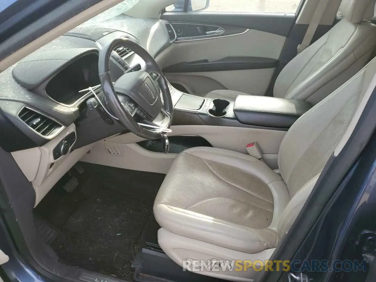 7 fotografías del automóvil dañado 2LMPJ6L96KBL18117 LINCOLN NAUTILUS 2019