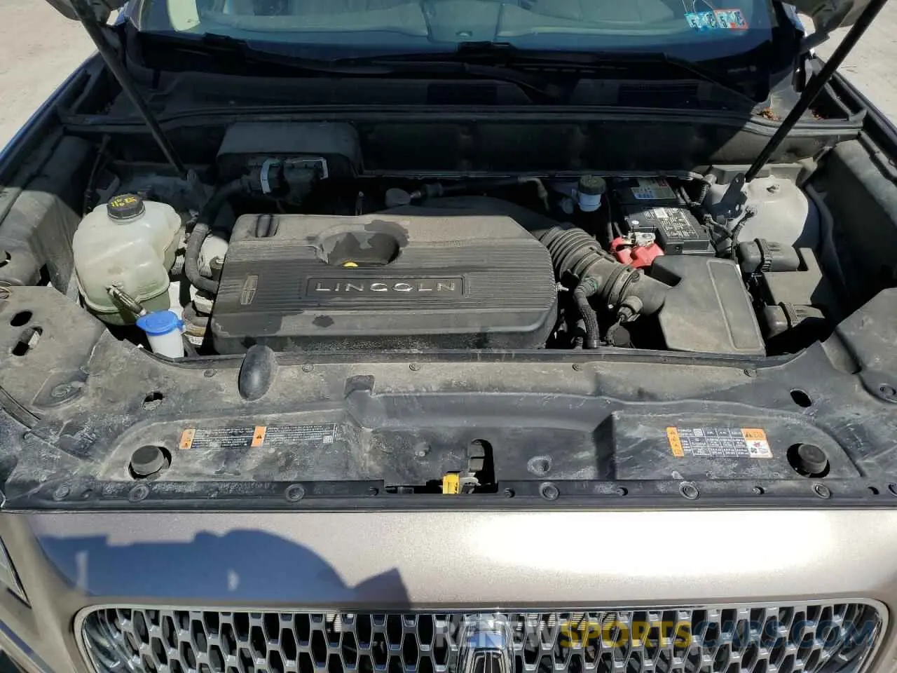 12 fotografías del automóvil dañado 2LMPJ6L96KBL28372 LINCOLN NAUTILUS 2019