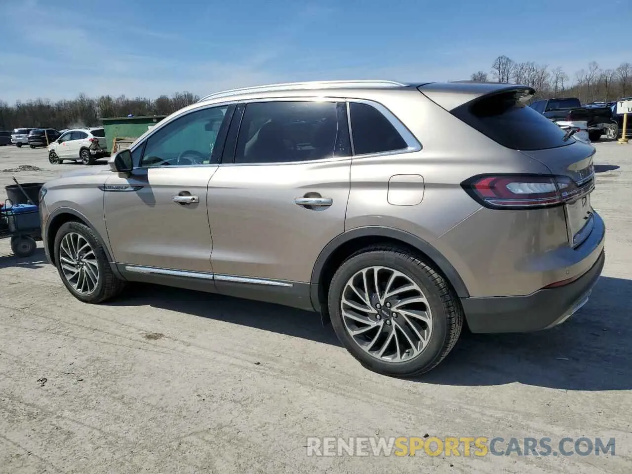 2 fotografías del automóvil dañado 2LMPJ6L96KBL28372 LINCOLN NAUTILUS 2019