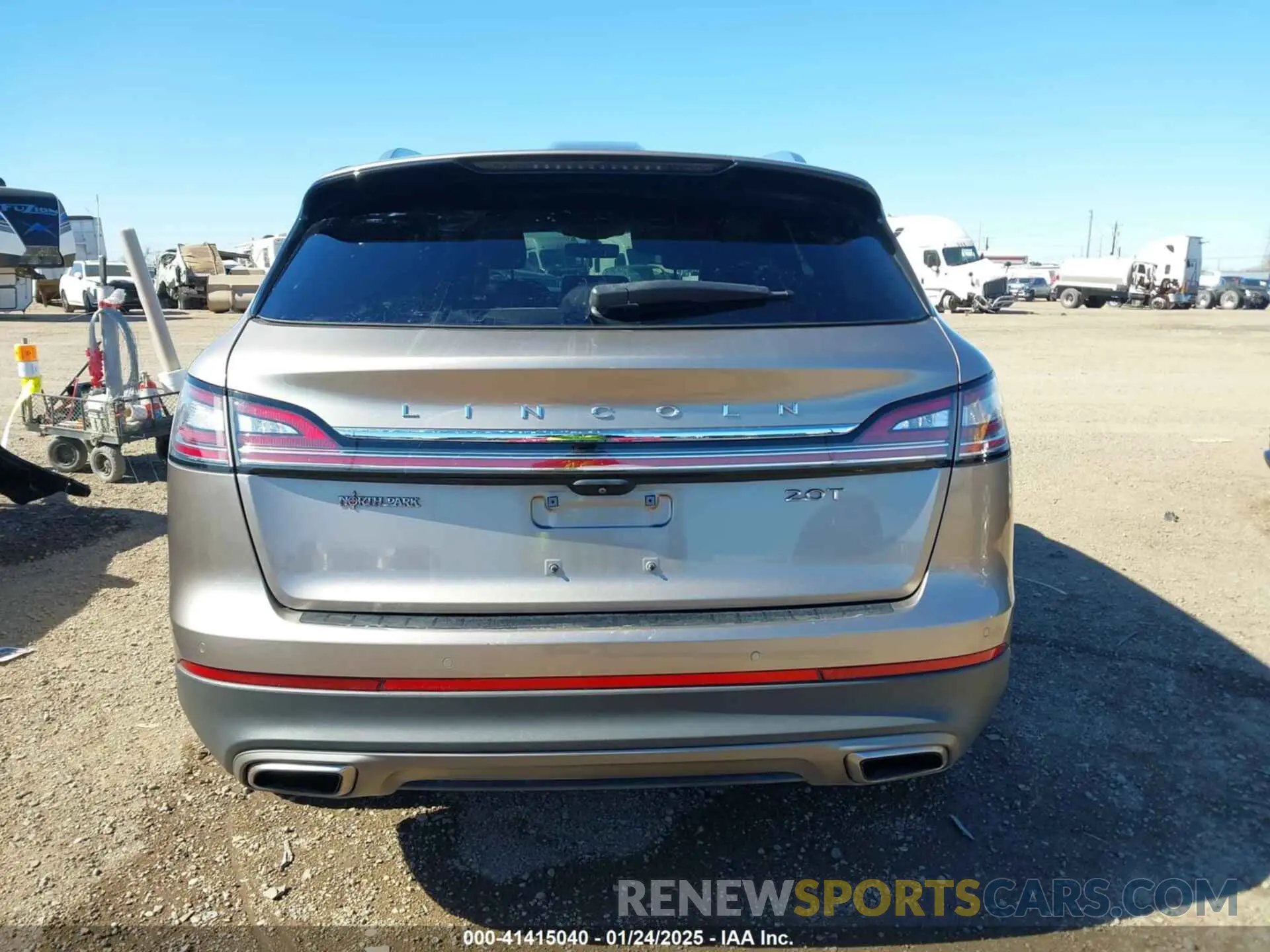 16 fotografías del automóvil dañado 2LMPJ6L96KBL31417 LINCOLN NAUTILUS 2019