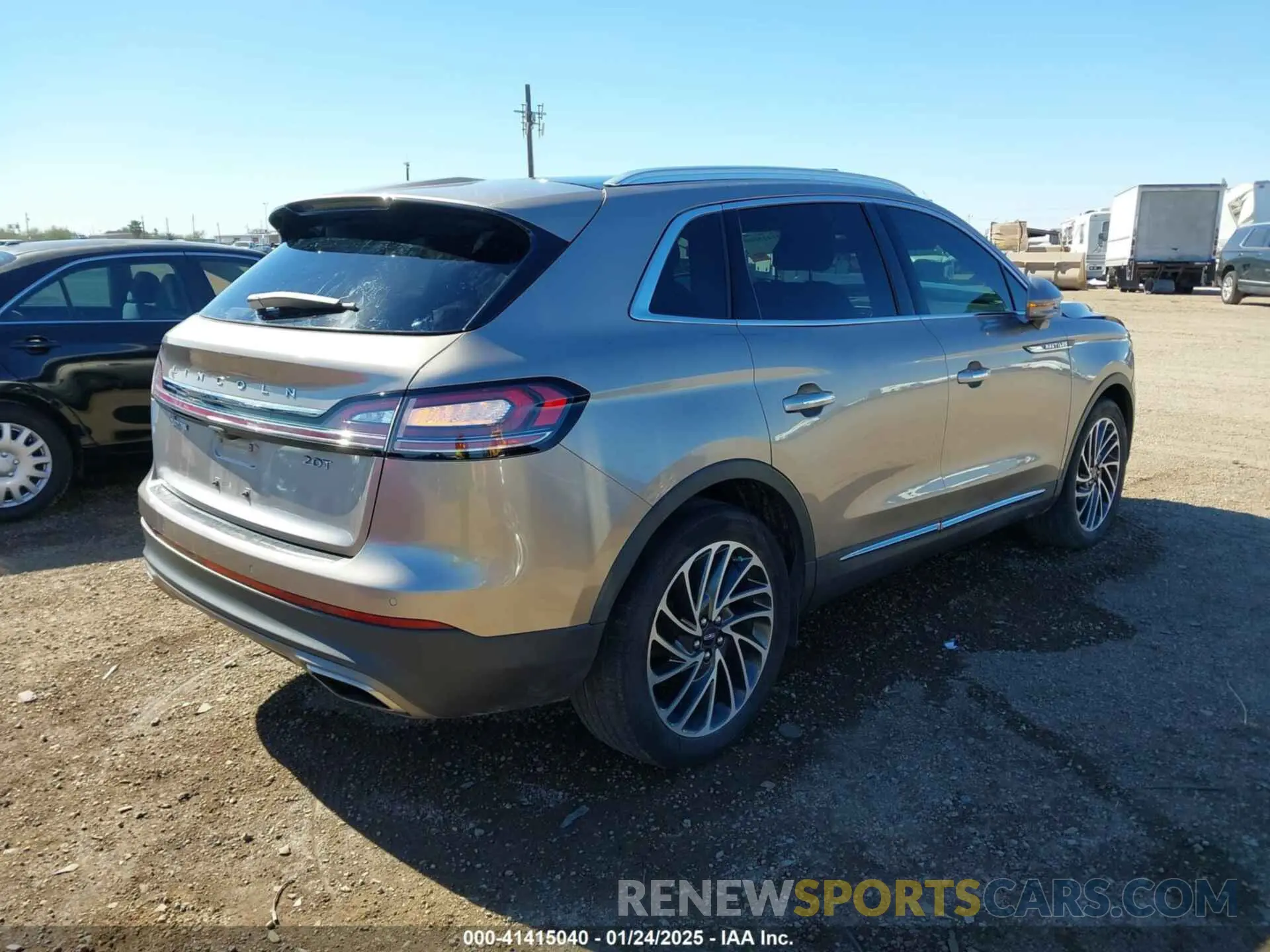 4 fotografías del automóvil dañado 2LMPJ6L96KBL31417 LINCOLN NAUTILUS 2019