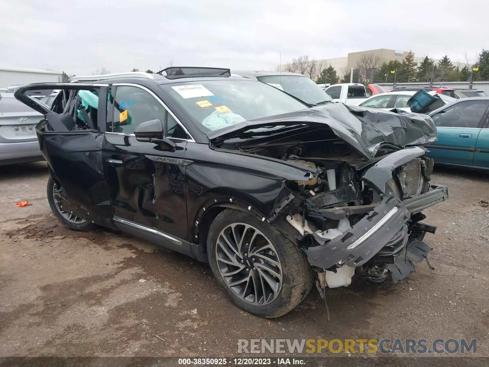 1 fotografías del automóvil dañado 2LMPJ6L97KBL28767 LINCOLN NAUTILUS 2019