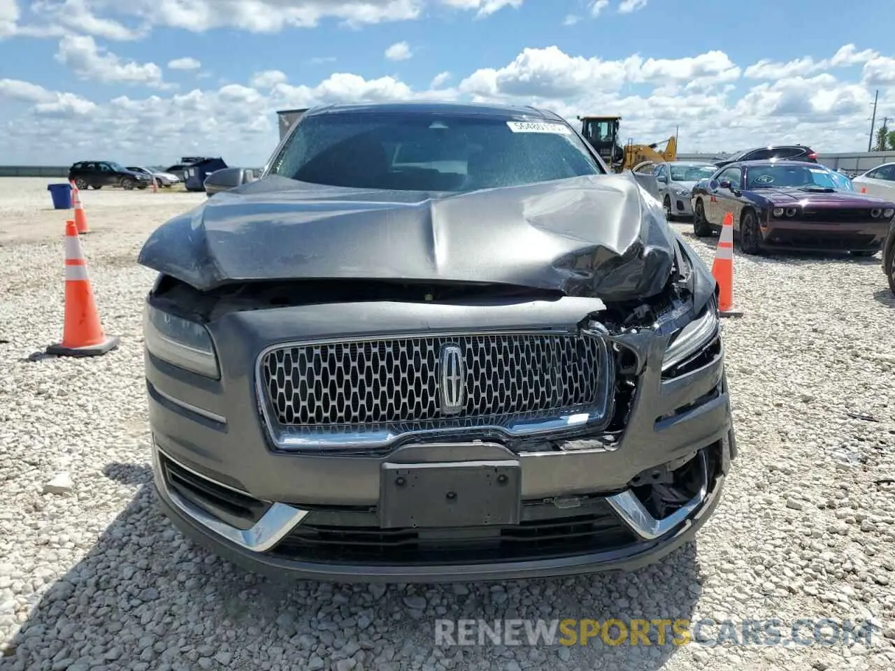 5 fotografías del automóvil dañado 2LMPJ6L9XKBL51296 LINCOLN NAUTILUS 2019