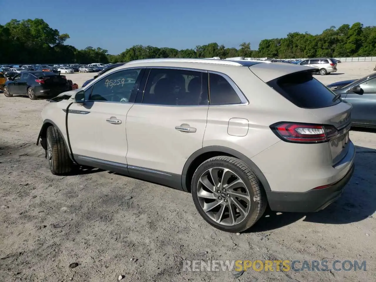 2 fotografías del automóvil dañado 2LMPJ6L9XKBL57115 LINCOLN NAUTILUS 2019