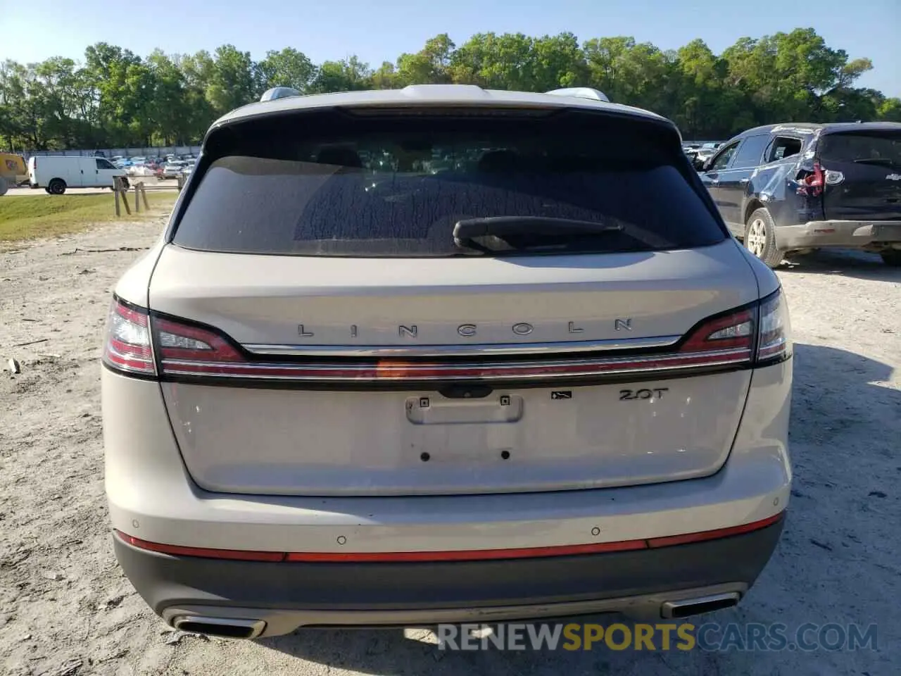 6 fotografías del automóvil dañado 2LMPJ6L9XKBL57115 LINCOLN NAUTILUS 2019