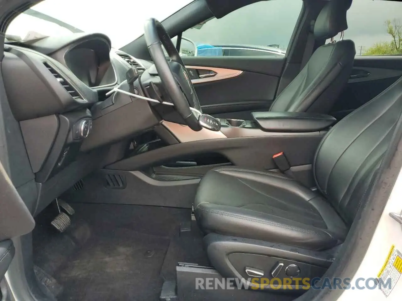 7 fotografías del automóvil dañado 2LMPJ8J91KBL48155 LINCOLN NAUTILUS 2019