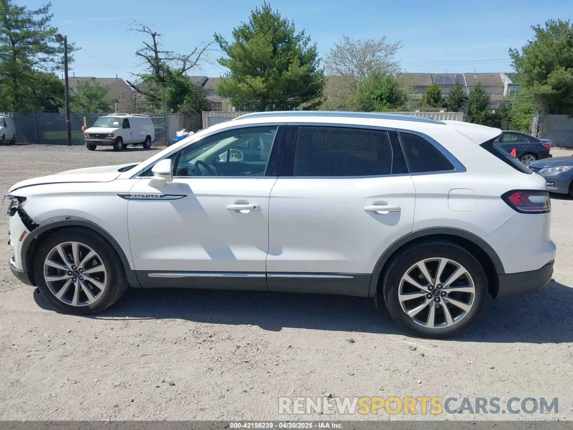 14 fotografías del automóvil dañado 2LMPJ8K92KBL11856 LINCOLN NAUTILUS 2019