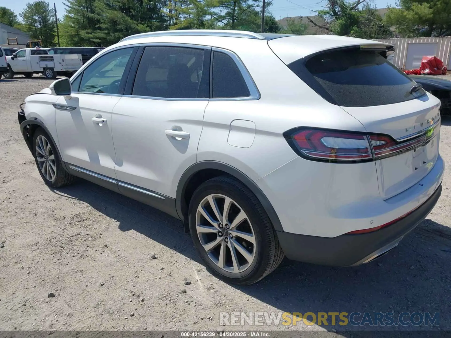 3 fotografías del automóvil dañado 2LMPJ8K92KBL11856 LINCOLN NAUTILUS 2019