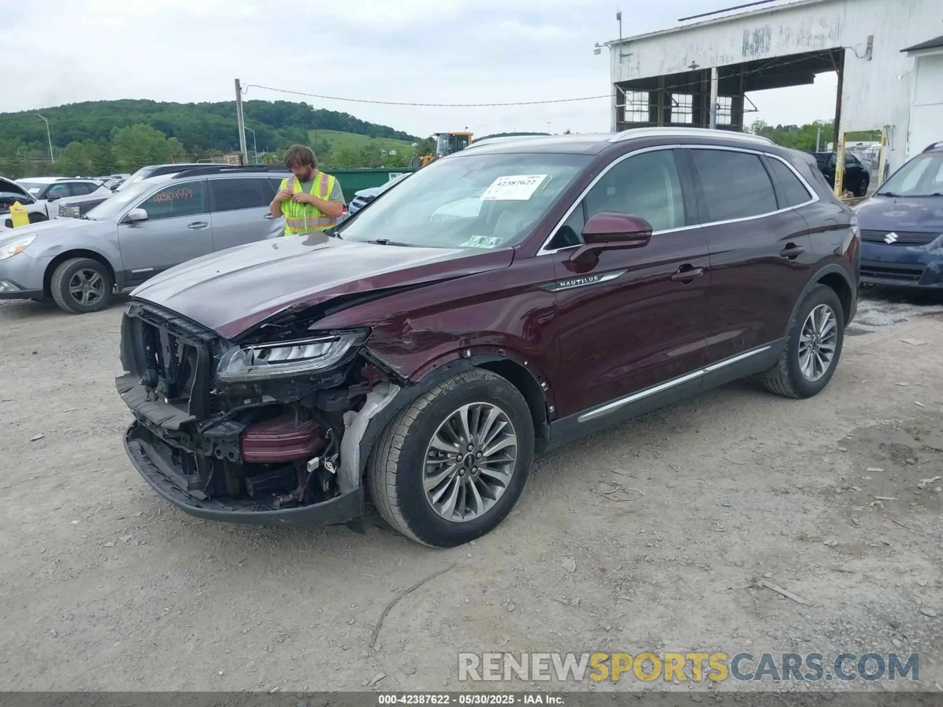 2 fotografías del automóvil dañado 2LMPJ8K93KBL12188 LINCOLN NAUTILUS 2019