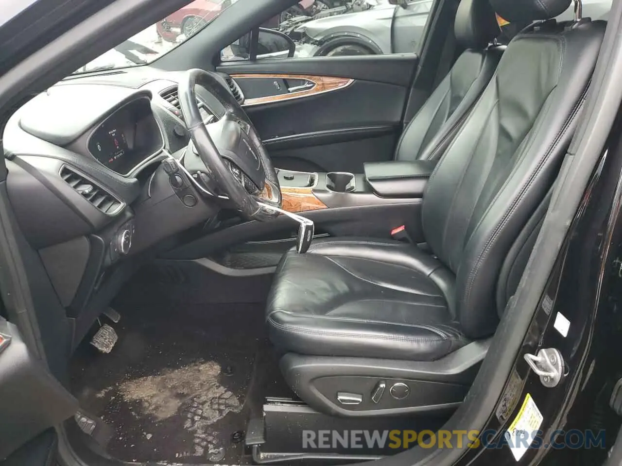 7 fotografías del automóvil dañado 2LMPJ8K93KBL16726 LINCOLN NAUTILUS 2019