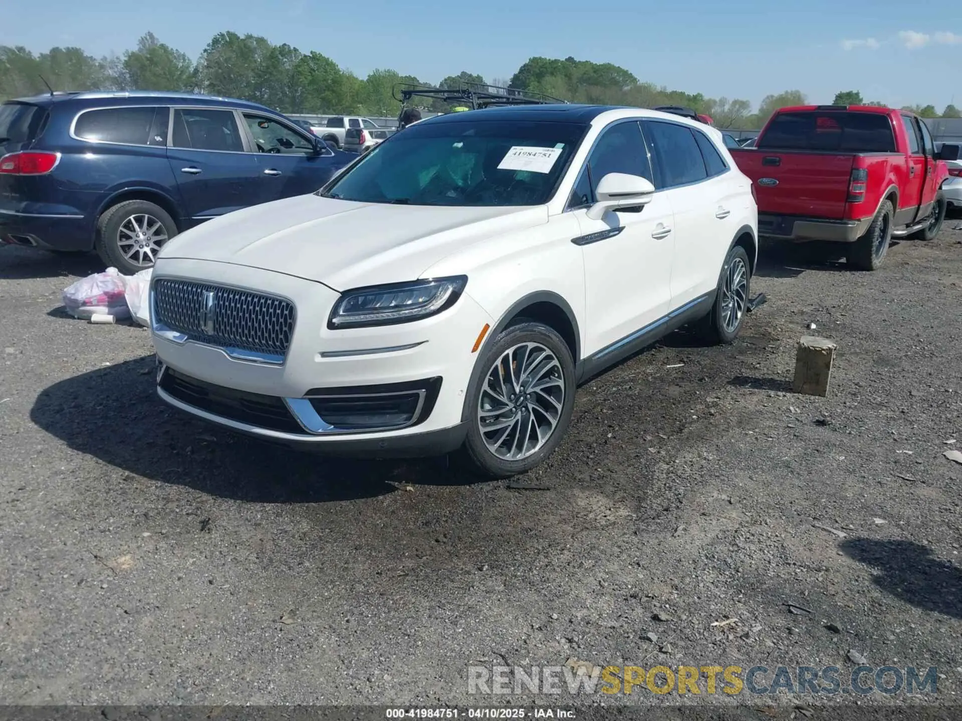 2 fotografías del automóvil dañado 2LMPJ8L98KBL14453 LINCOLN NAUTILUS 2019
