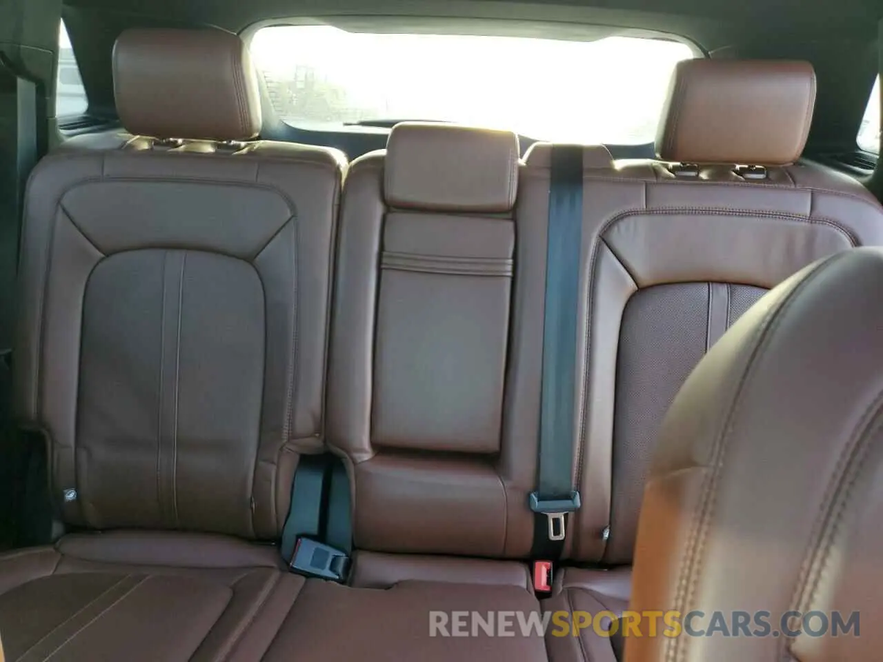 10 fotografías del automóvil dañado 2LMPJ8LP3KBL18537 LINCOLN NAUTILUS 2019