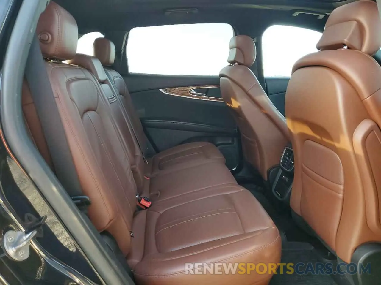 11 fotografías del automóvil dañado 2LMPJ8LP3KBL18537 LINCOLN NAUTILUS 2019