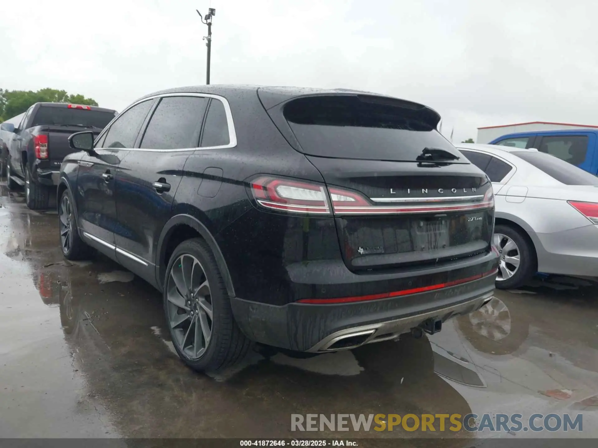3 fotografías del automóvil dañado 2LMPJ8LP4KBL16344 LINCOLN NAUTILUS 2019
