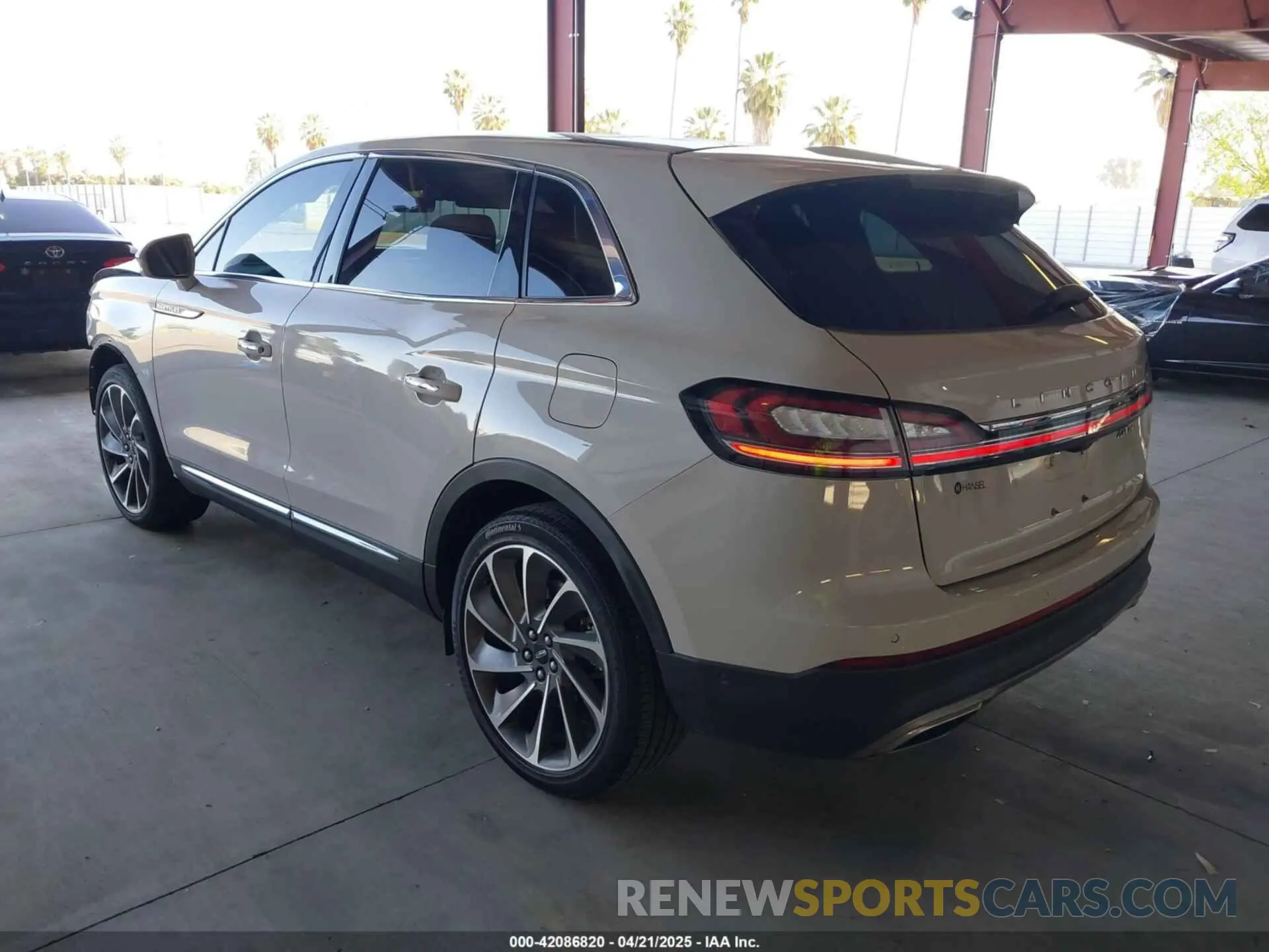 3 fotografías del automóvil dañado 2LMPJ8LP9KBL41756 LINCOLN NAUTILUS 2019