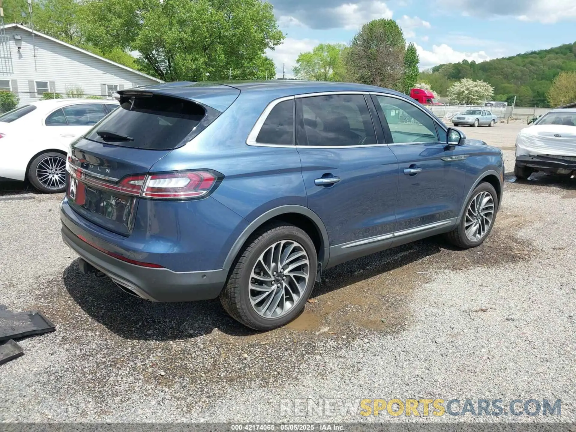 4 fotografías del automóvil dañado 2LMPJ8LPXKBL13447 LINCOLN NAUTILUS 2019