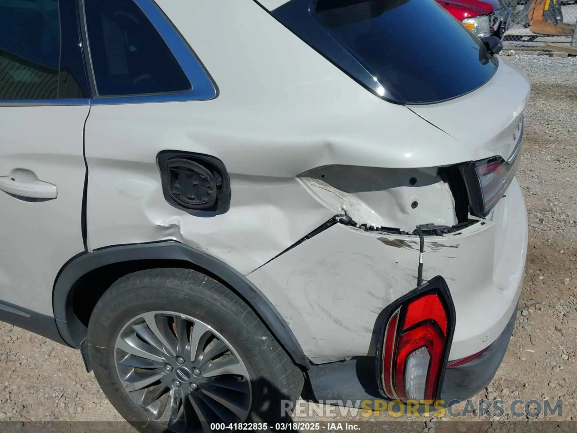 6 fotografías del automóvil dañado 2LMPJ6J98LBL11383 LINCOLN NAUTILUS 2020