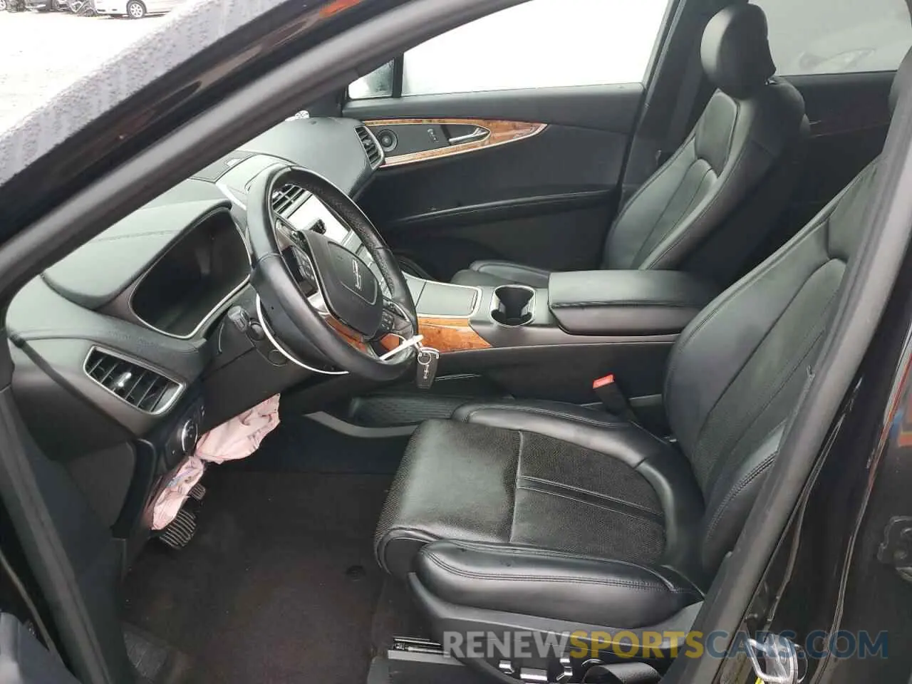 7 fotografías del automóvil dañado 2LMPJ6K92LBL35113 LINCOLN NAUTILUS 2020