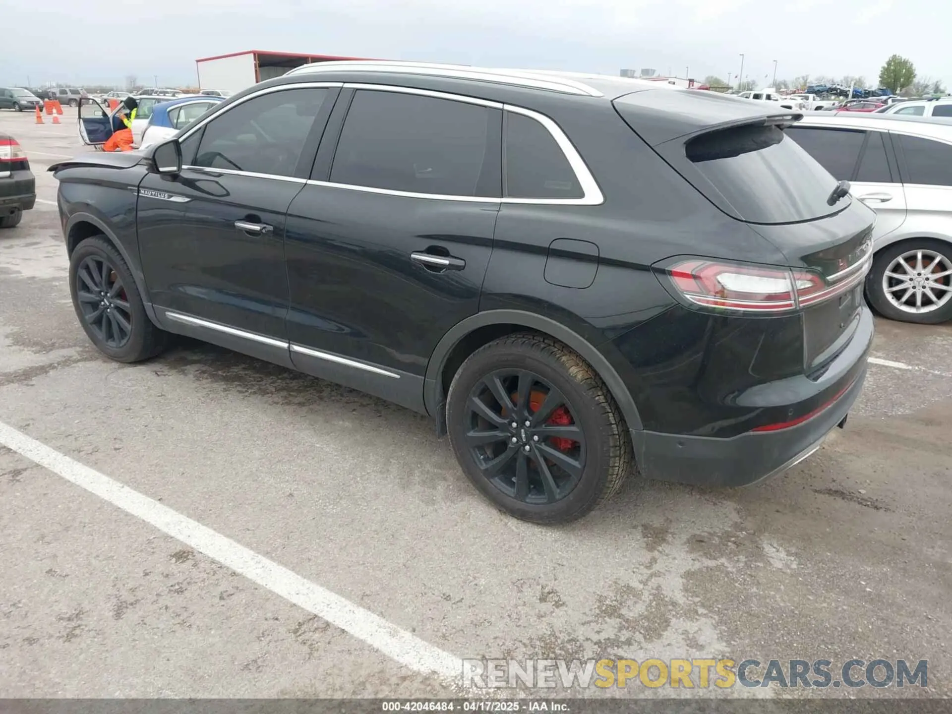 3 fotografías del automóvil dañado 2LMPJ8K93LBL23886 LINCOLN NAUTILUS 2020