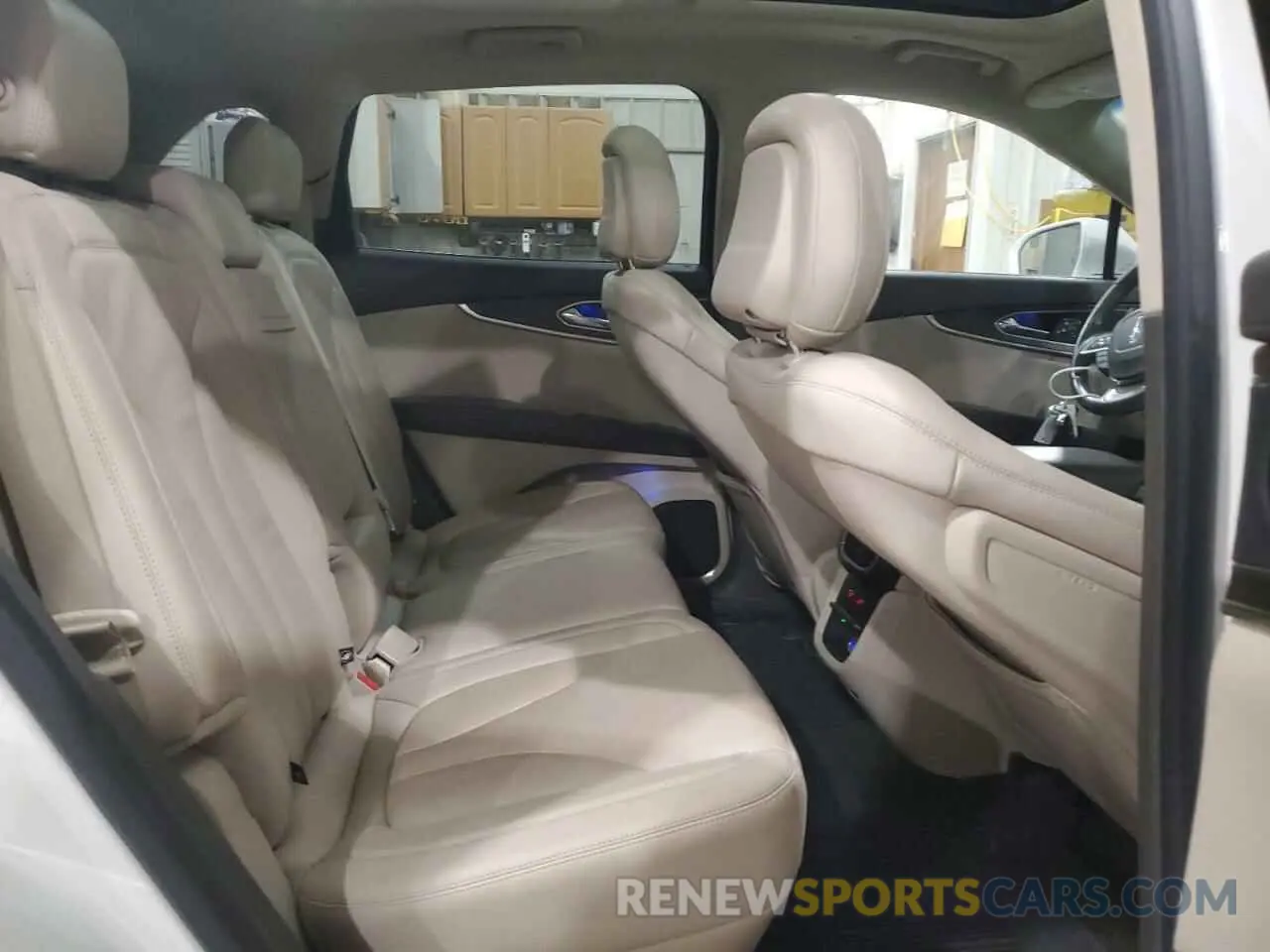 11 fotografías del automóvil dañado 2LMPJ8K9XLBL09709 LINCOLN NAUTILUS 2020