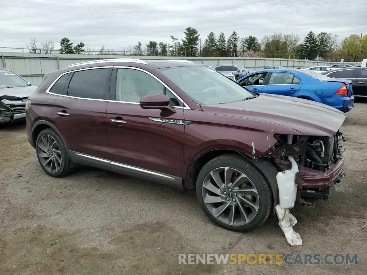 4 fotografías del automóvil dañado 2LMPJ8KPXLBL34009 LINCOLN NAUTILUS 2020