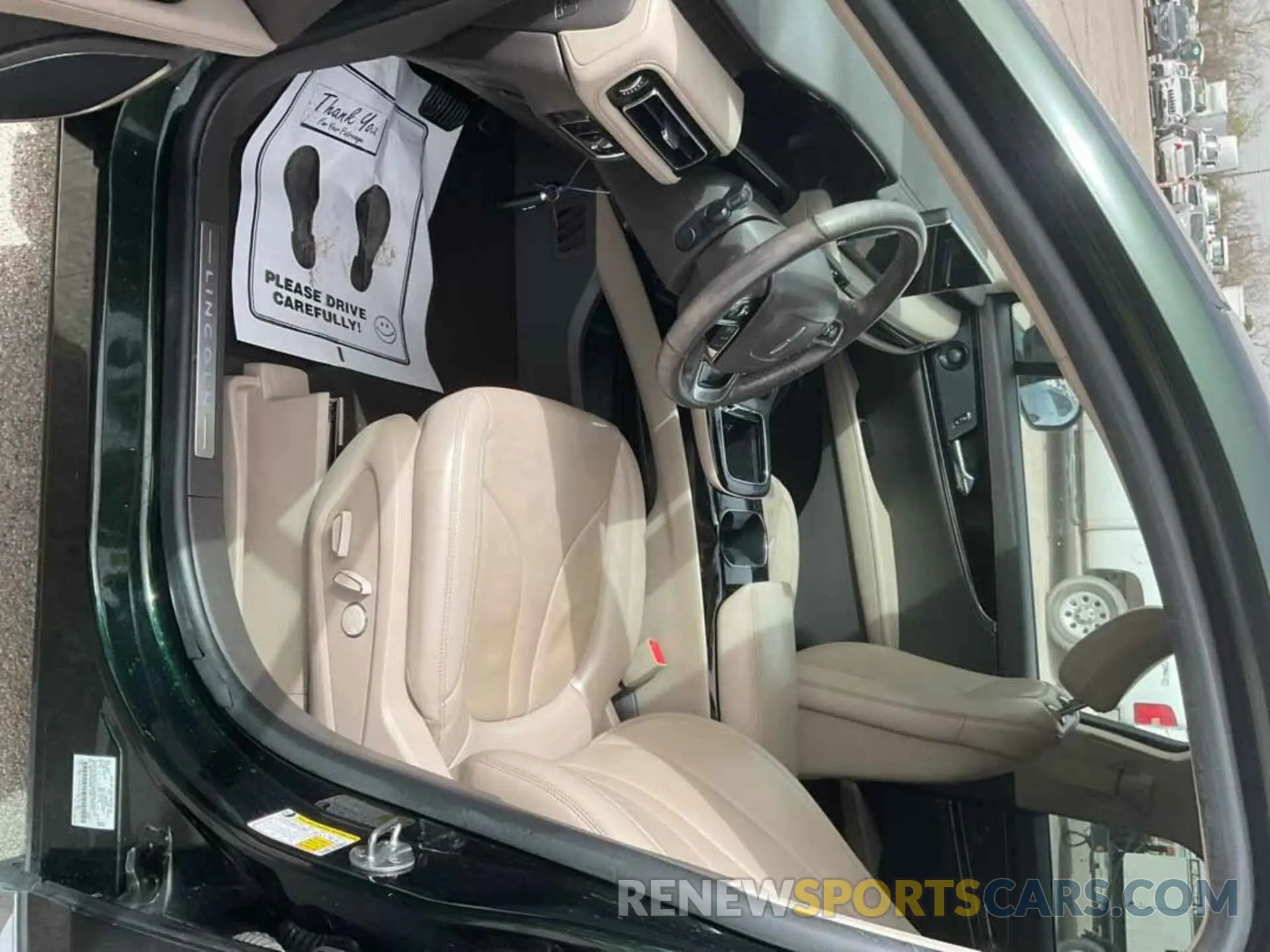 24 fotografías del automóvil dañado 2LMPJ6K94MBL11493 LINCOLN NAUTILUS 2021