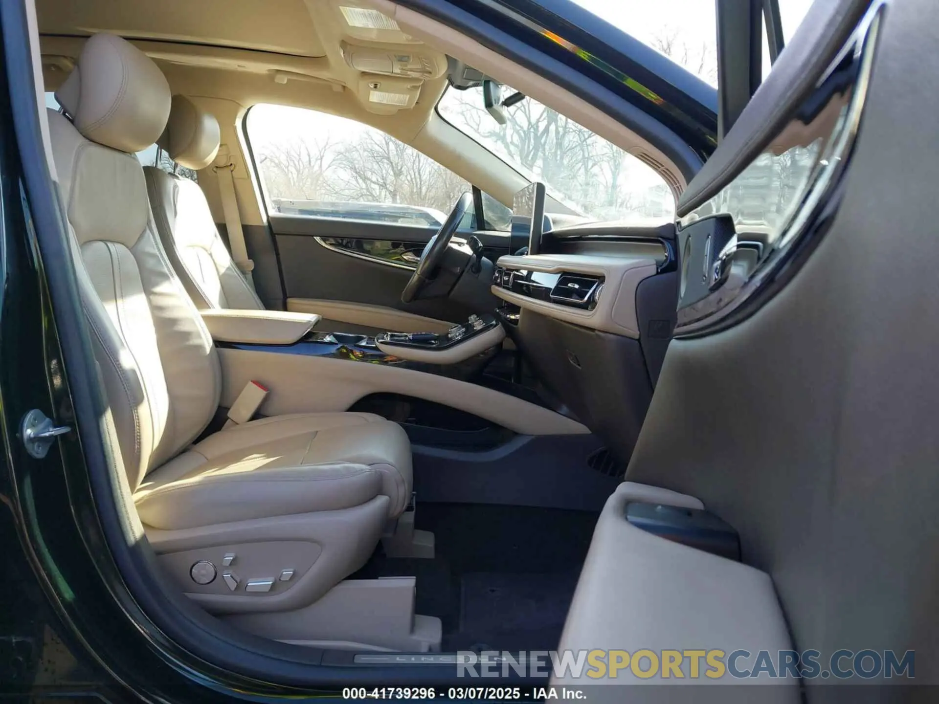 5 fotografías del automóvil dañado 2LMPJ6K94MBL15057 LINCOLN NAUTILUS 2021