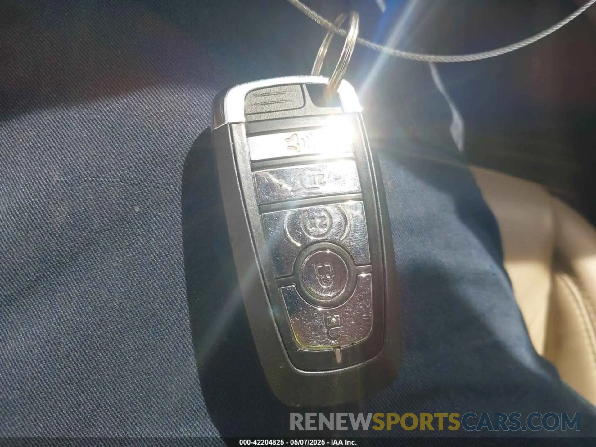 11 fotografías del automóvil dañado 2LMPJ8J92MBL10856 LINCOLN NAUTILUS 2021