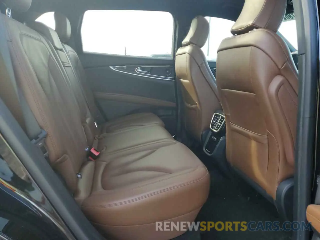 11 fotografías del automóvil dañado 2LMPJ8K90MBL18453 LINCOLN NAUTILUS 2021