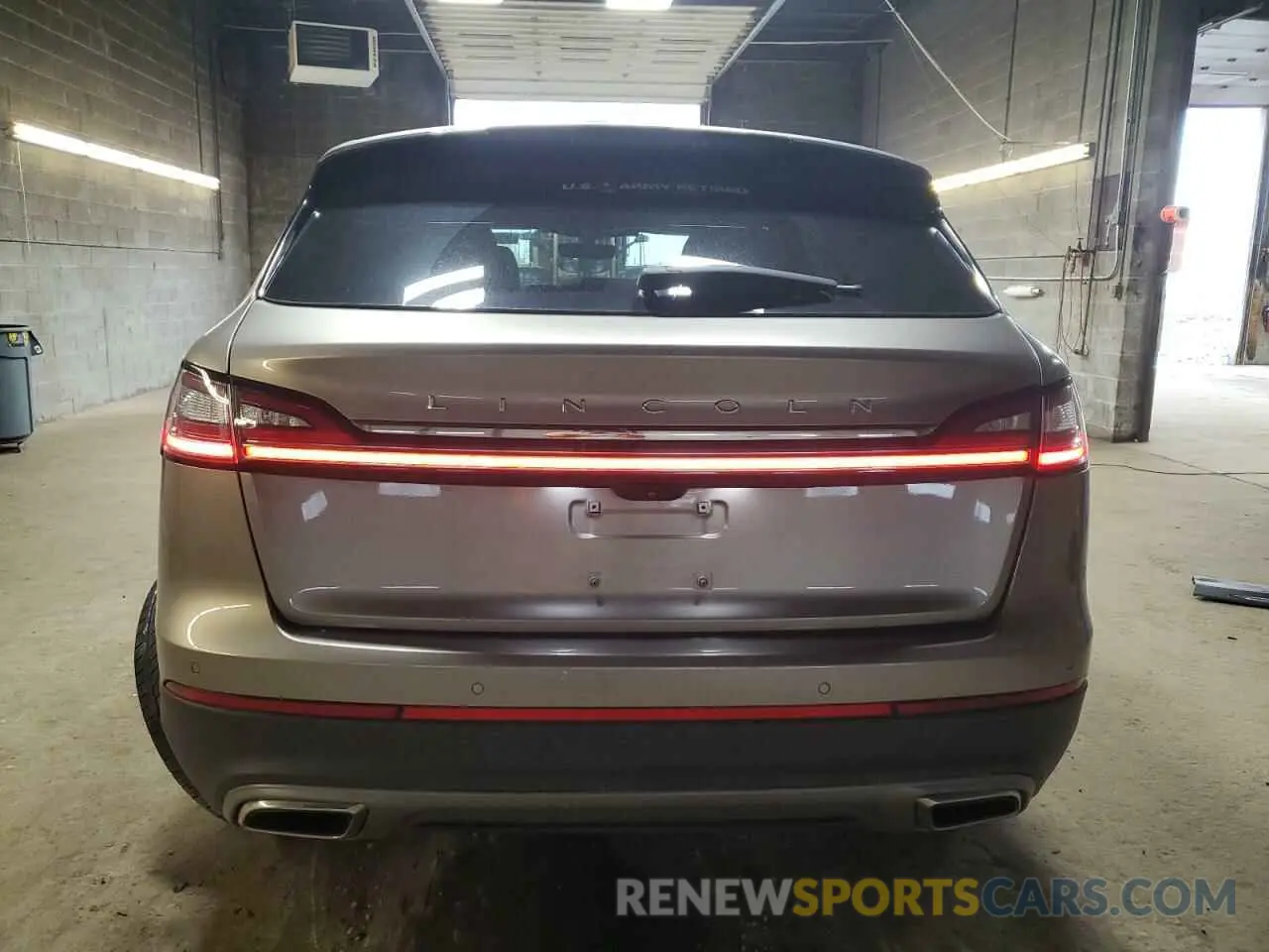6 fotografías del automóvil dañado 2LMPJ8K94MBL16303 LINCOLN NAUTILUS 2021