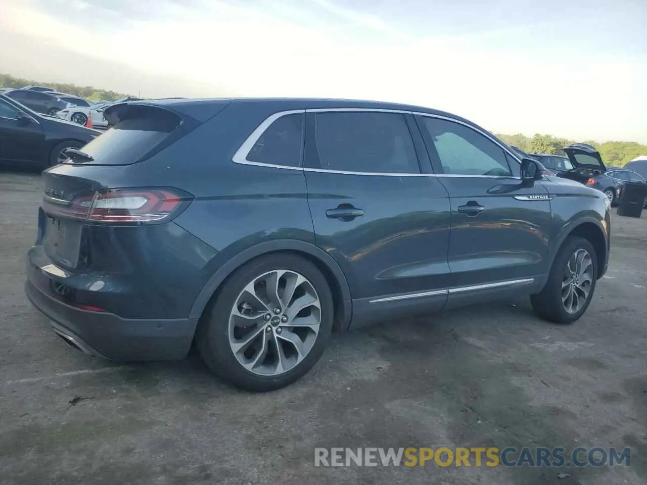 3 fotografías del automóvil dañado 2LMPJ8KP8MBL16884 LINCOLN NAUTILUS 2021
