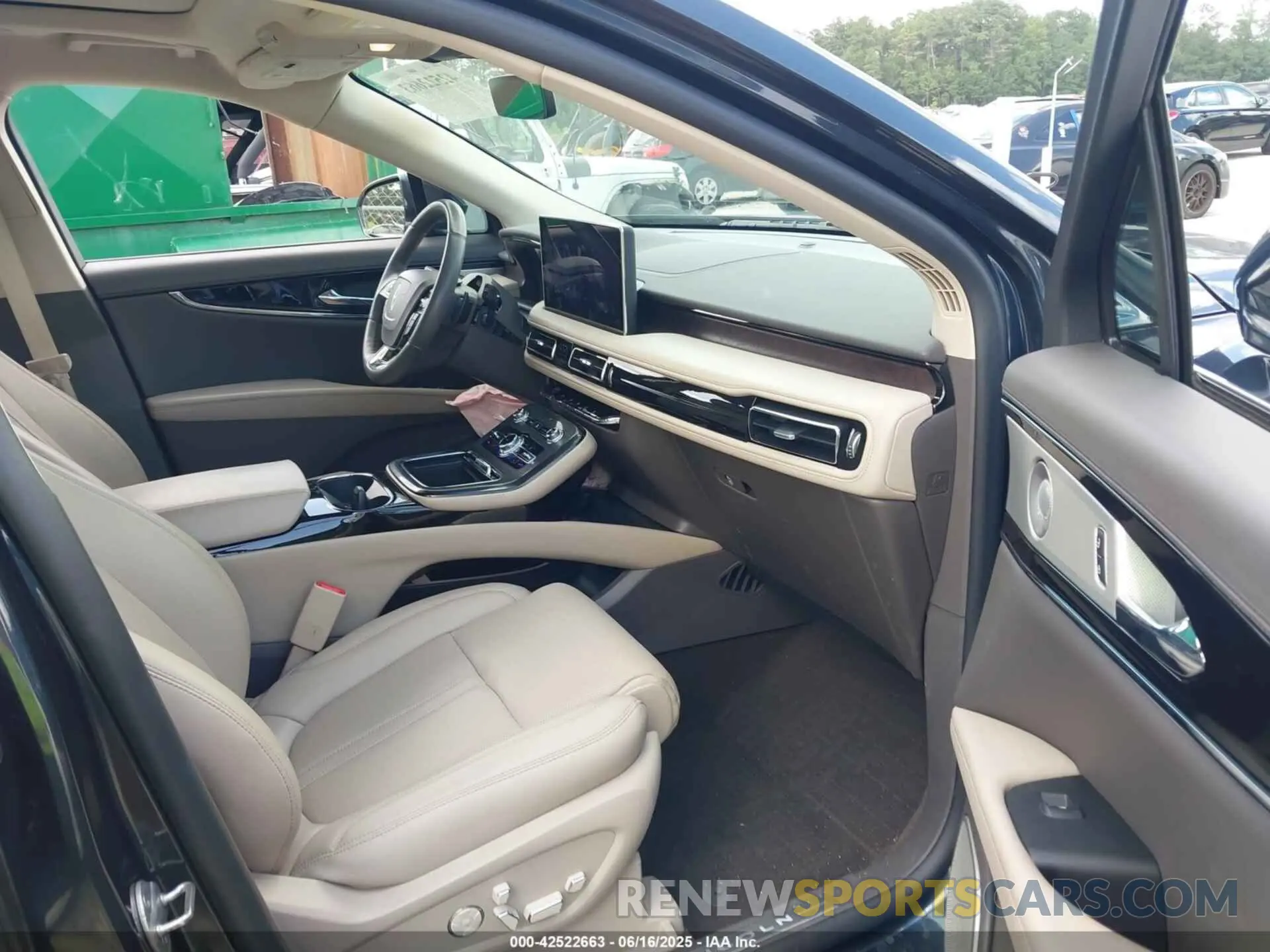 5 fotografías del automóvil dañado 2LMPJ8KP9MBL16019 LINCOLN NAUTILUS 2021