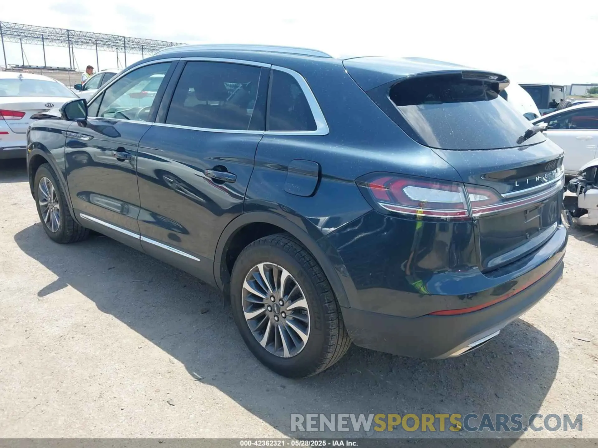 3 fotografías del automóvil dañado 2LMPJ6K92NBL04107 LINCOLN NAUTILUS 2022