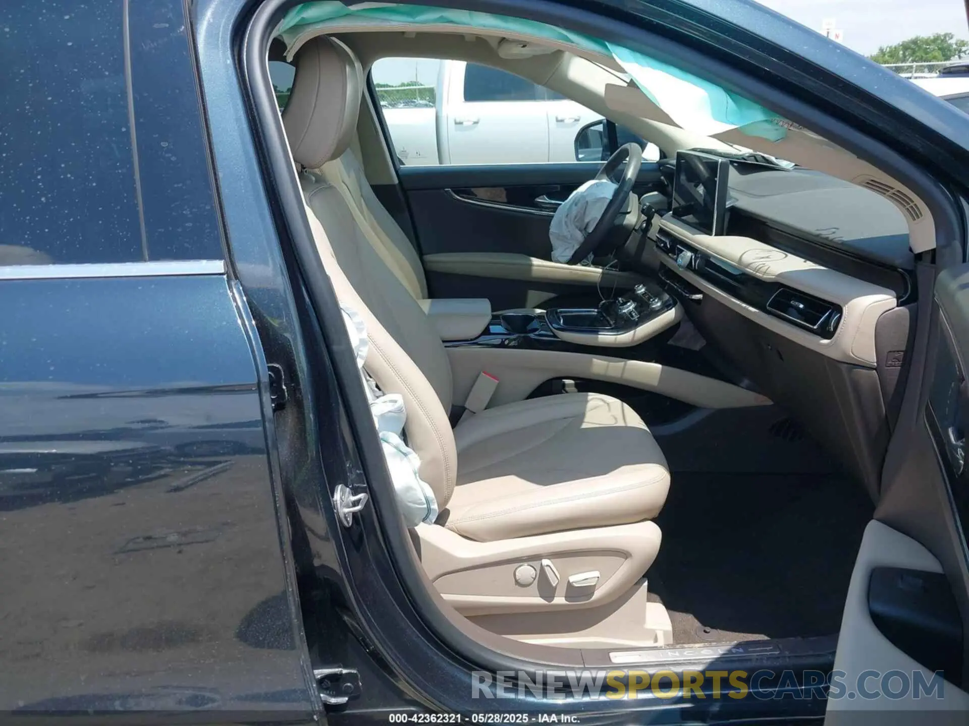 5 fotografías del automóvil dañado 2LMPJ6K92NBL04107 LINCOLN NAUTILUS 2022
