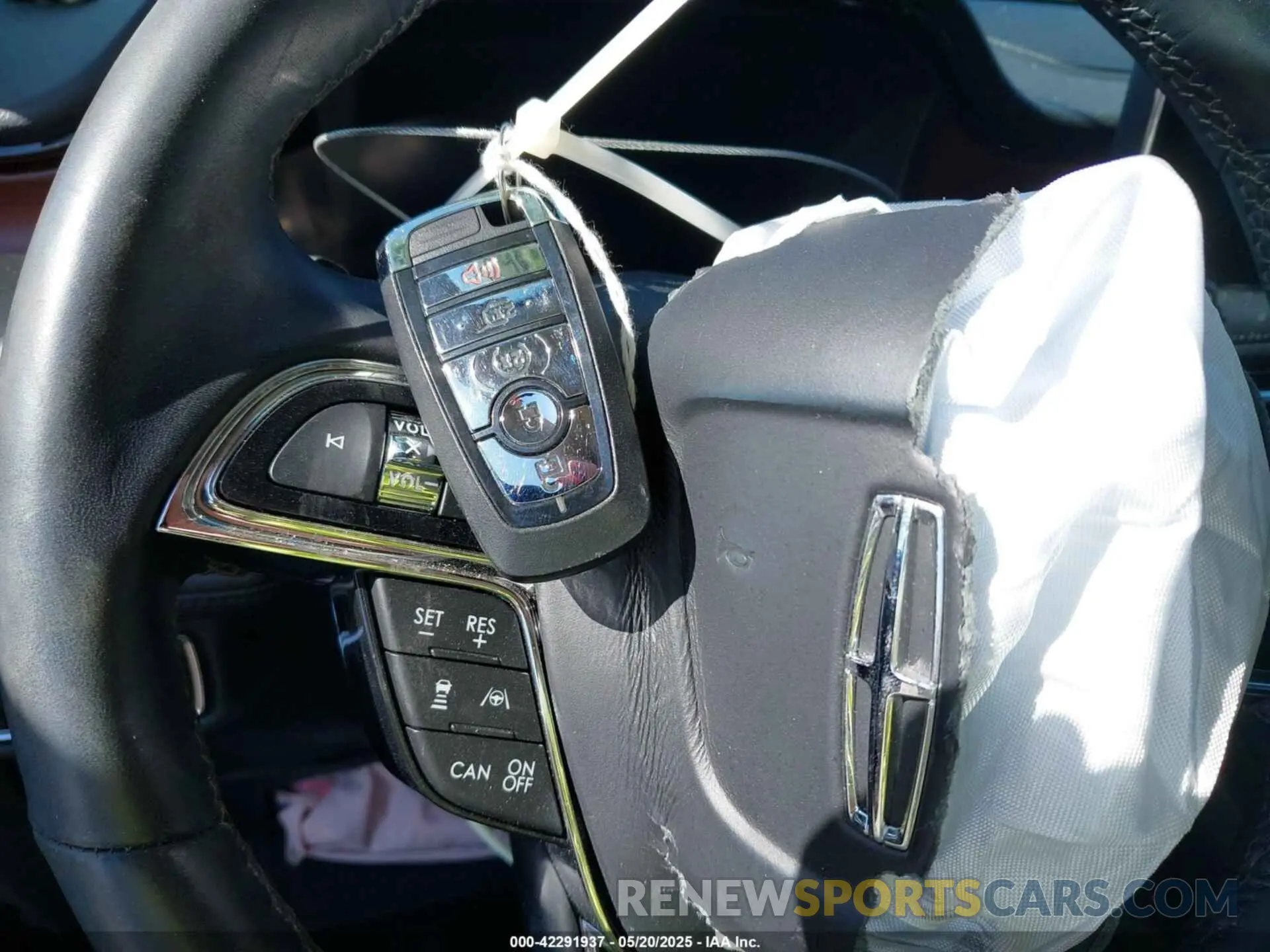 11 fotografías del automóvil dañado 2LMPJ8KP2NBL12069 LINCOLN NAUTILUS 2022