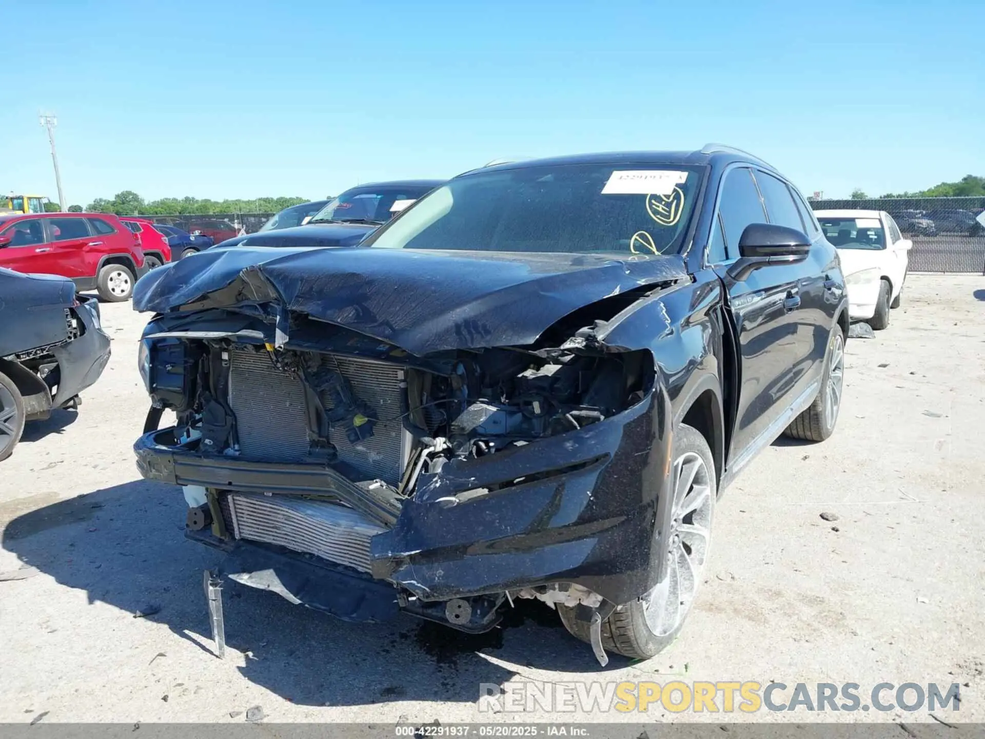 2 fotografías del automóvil dañado 2LMPJ8KP2NBL12069 LINCOLN NAUTILUS 2022