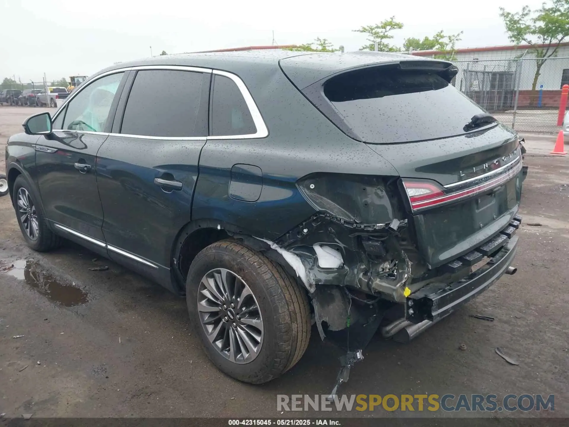 3 fotografías del automóvil dañado 2LMPJ8J96PBL23825 LINCOLN NAUTILUS 2023
