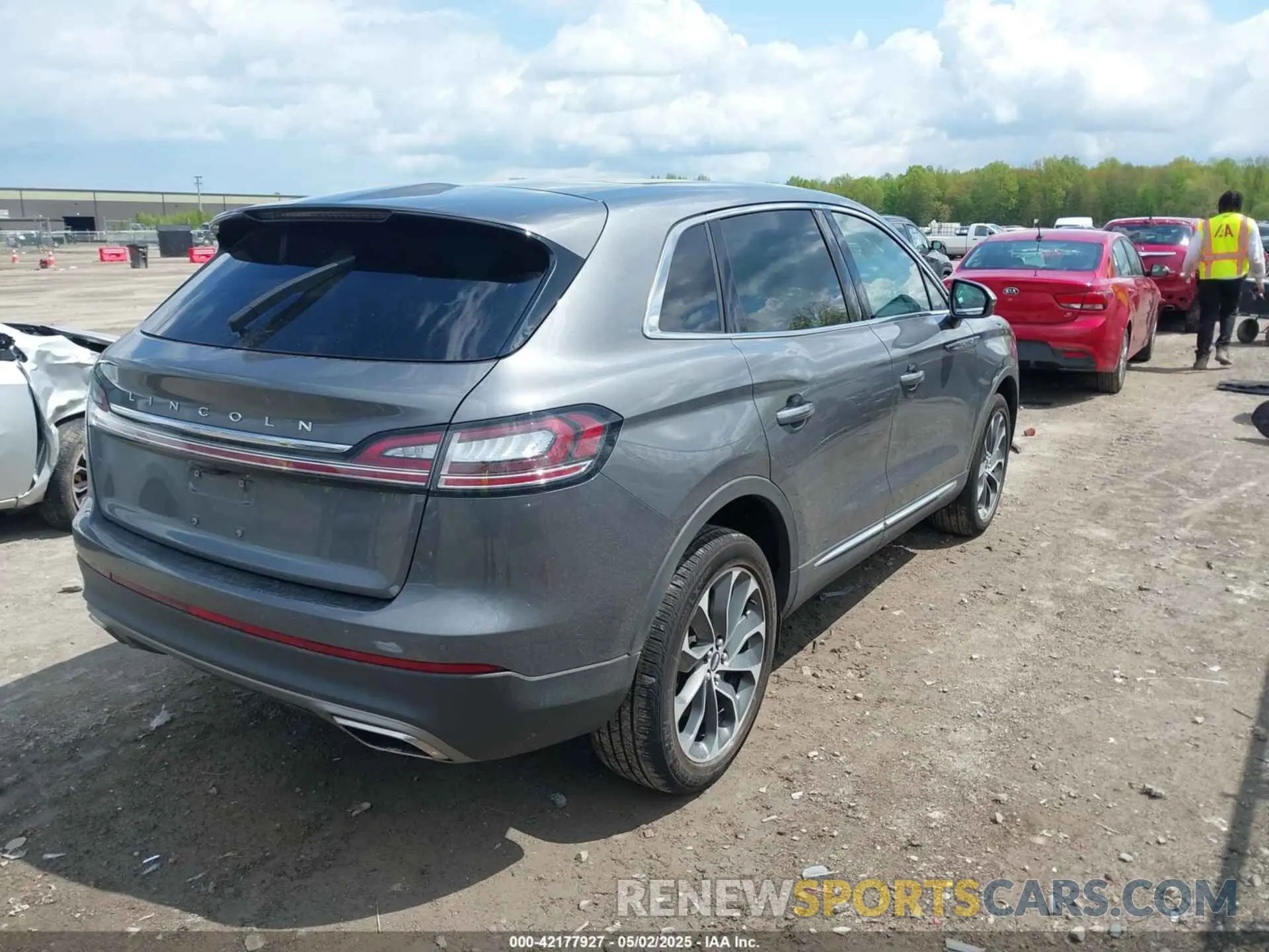 4 fotografías del automóvil dañado 2LMPJ8K94PBL13230 LINCOLN NAUTILUS 2023