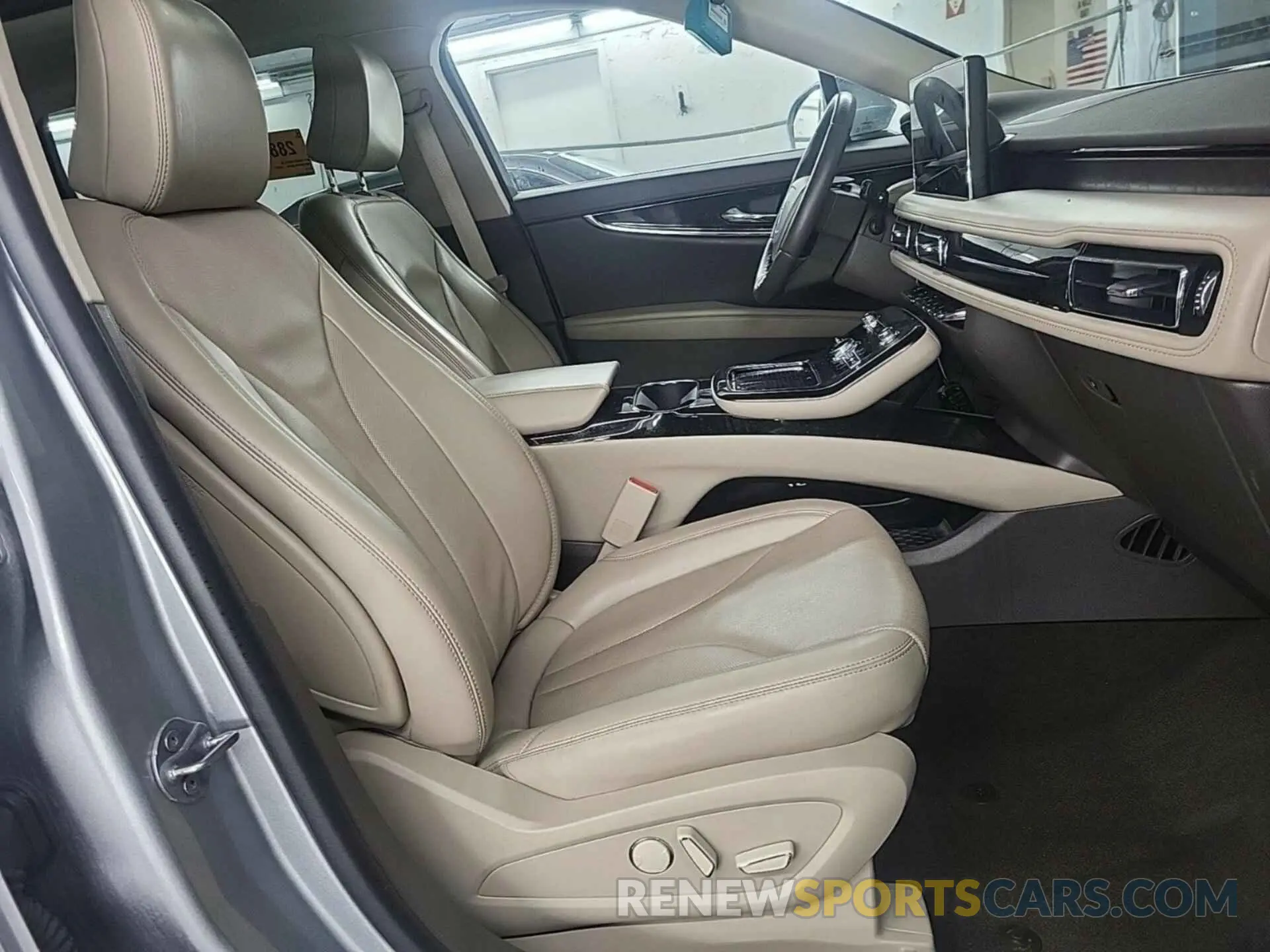 19 fotografías del automóvil dañado 2LMPJ8K98PBL06734 LINCOLN NAUTILUS 2023