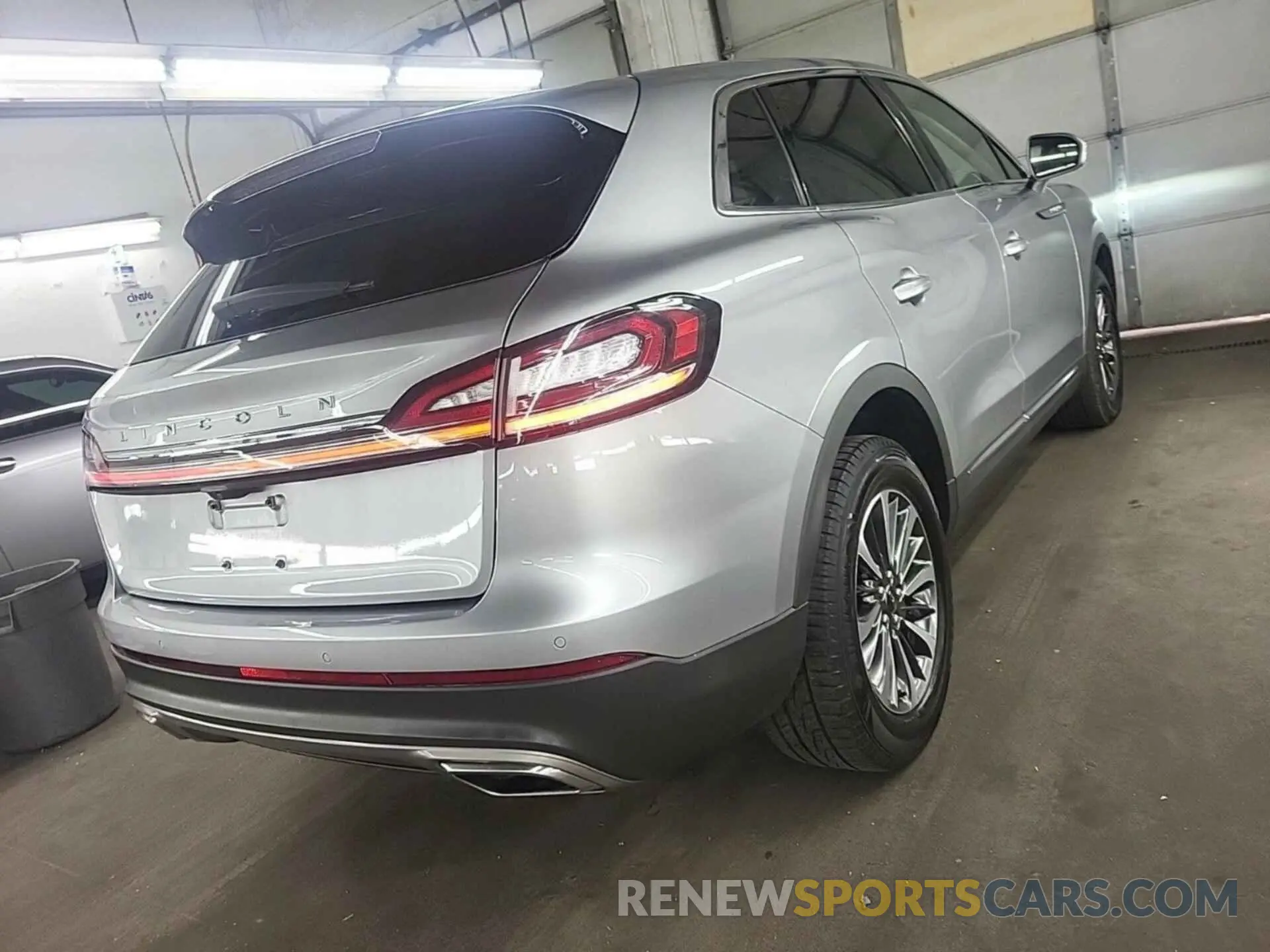 29 fotografías del automóvil dañado 2LMPJ8K98PBL06734 LINCOLN NAUTILUS 2023